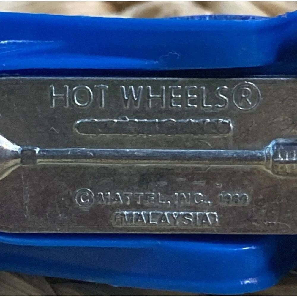 Hot Wheels '37 Bugatti 1980 Blue/Gray Whitewall Tires Made In Malaysia